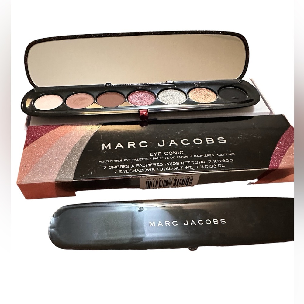 Marc Jacobs
Eye-conic Eyeshadow Palette
Elec-trick